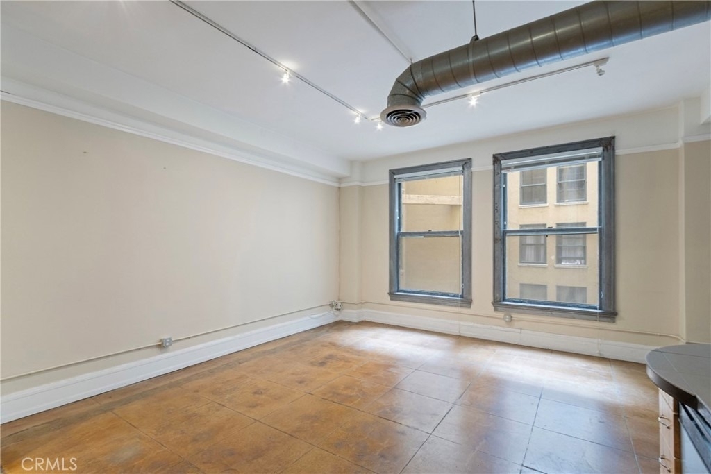 108 W 2nd Street - Photo 9
