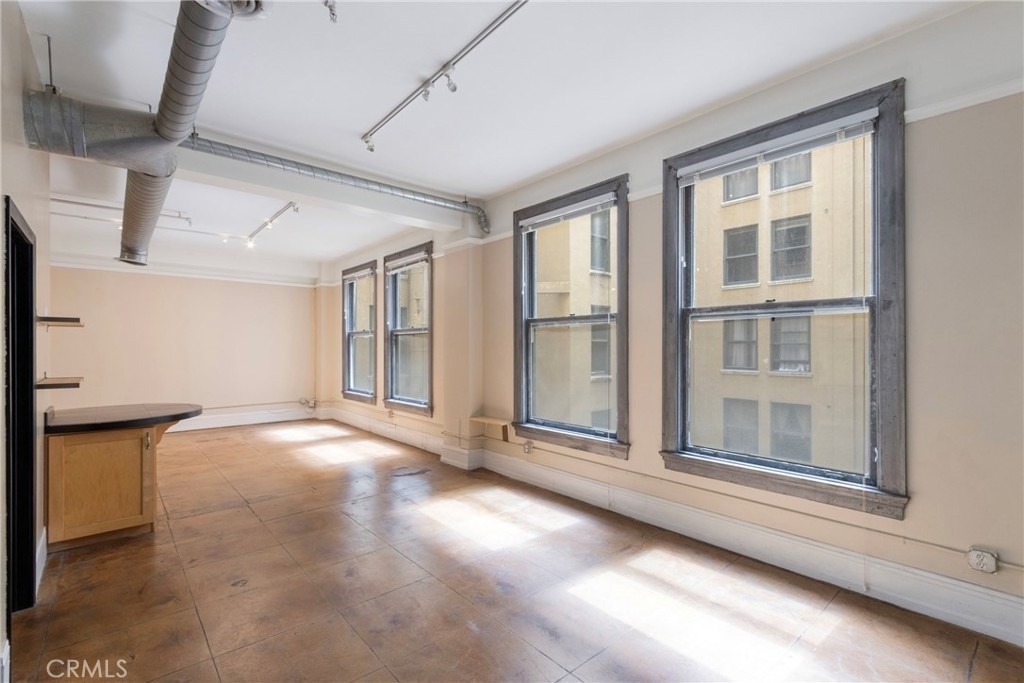 108 W 2nd Street - Photo 12