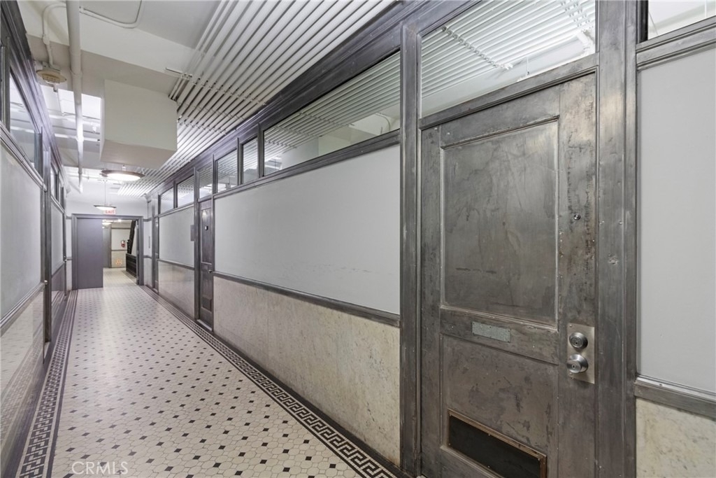 108 W 2nd Street - Photo 4