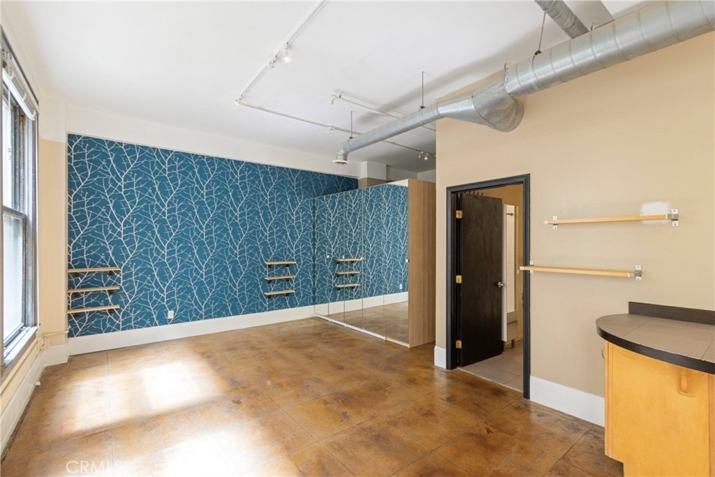 108 W 2nd Street - Photo 10