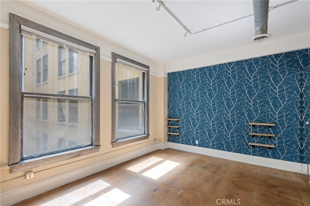 108 W 2nd Street - Photo 13