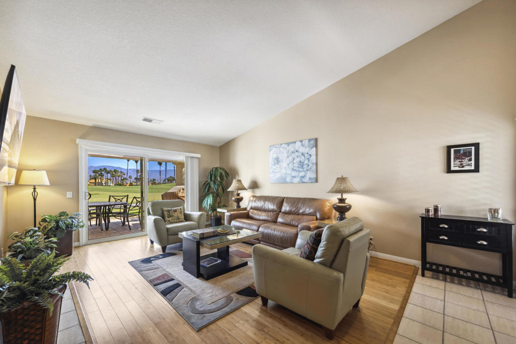 651 Vista Lago Circle N - Photo 1