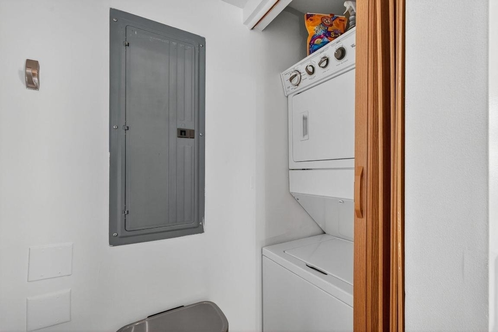 275 Nw Flagler Avenue - Photo 15