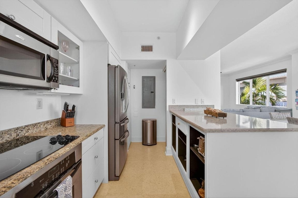 275 Nw Flagler Avenue - Photo 13