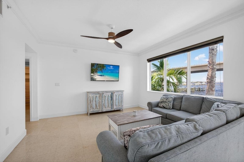 275 Nw Flagler Avenue - Photo 7