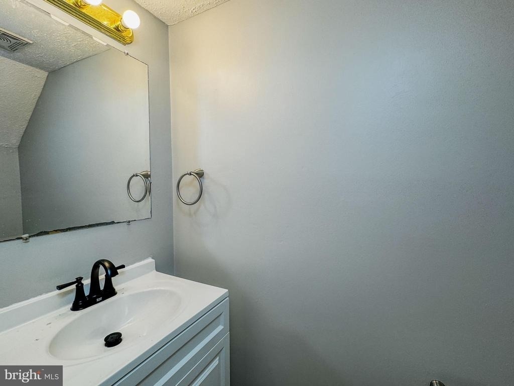 4 Milstone Court - Photo 9