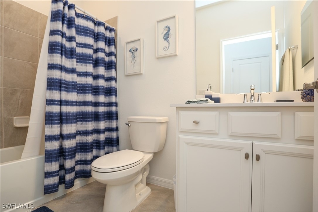 2155 Hamlin Street - Photo 34