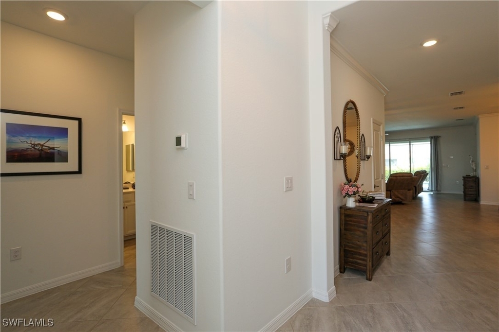 2155 Hamlin Street - Photo 28