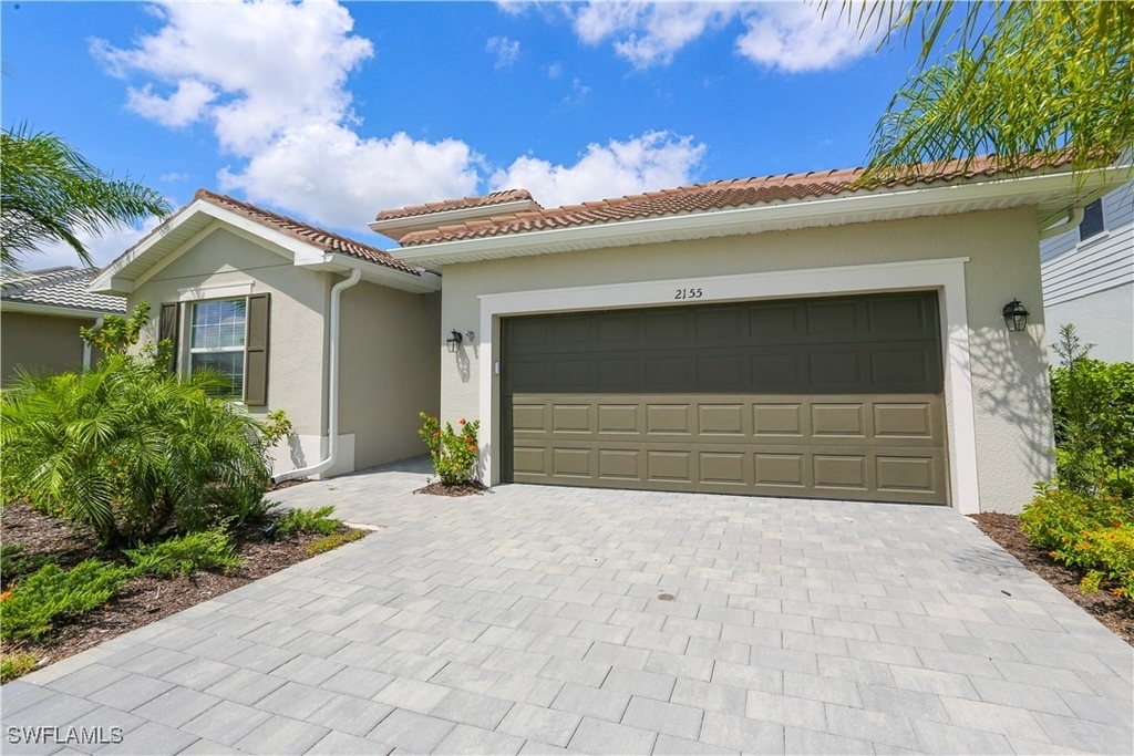 2155 Hamlin Street - Photo 6