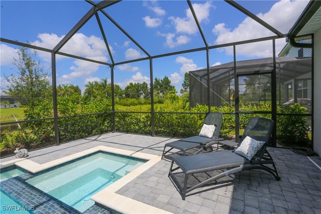 2155 Hamlin Street - Photo 15
