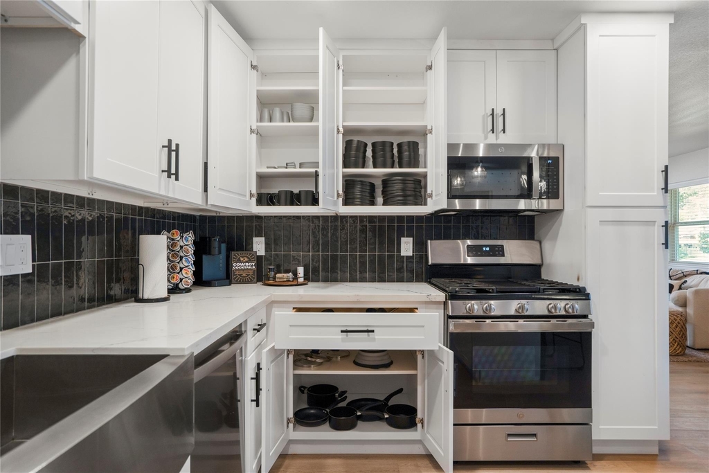 9619 Chatfield Street - Photo 14