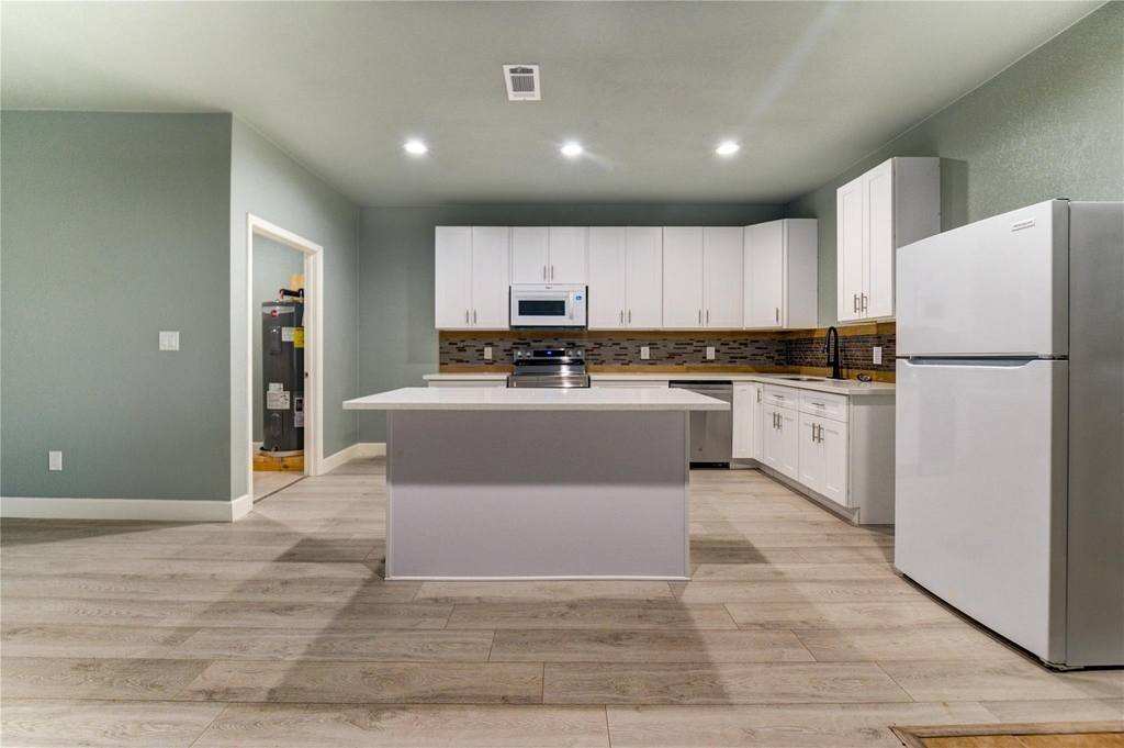 4323 Continental Drive - Photo 11