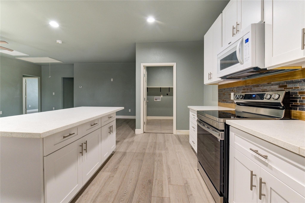 4323 Continental Drive - Photo 14