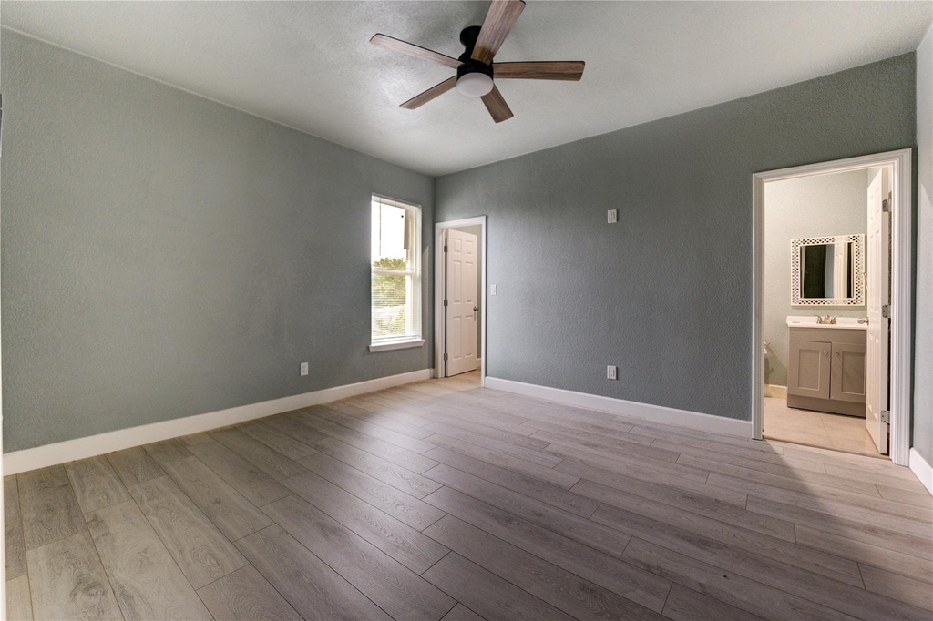 4323 Continental Drive - Photo 18