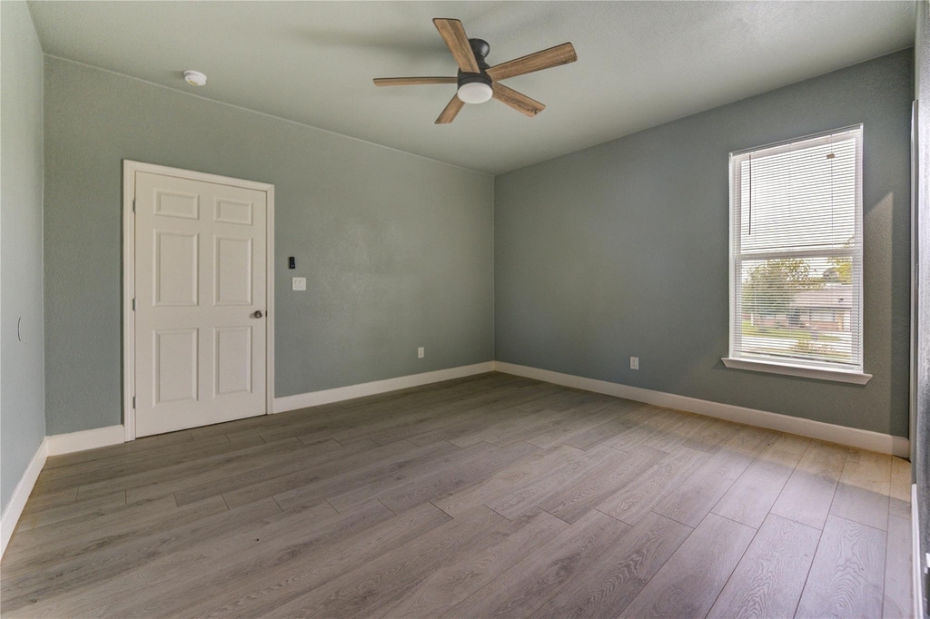 4323 Continental Drive - Photo 21