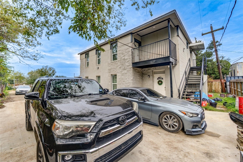 4323 Continental Drive - Photo 30