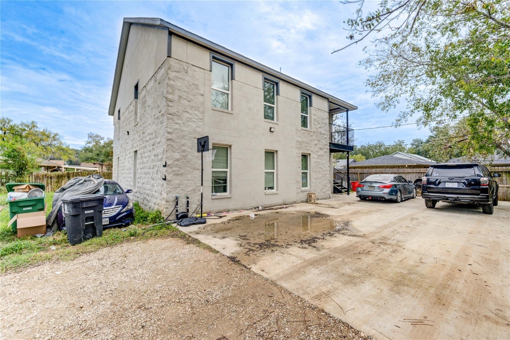 4323 Continental Drive - Photo 43