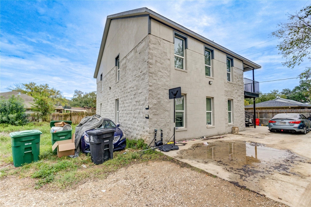 4323 Continental Drive - Photo 29