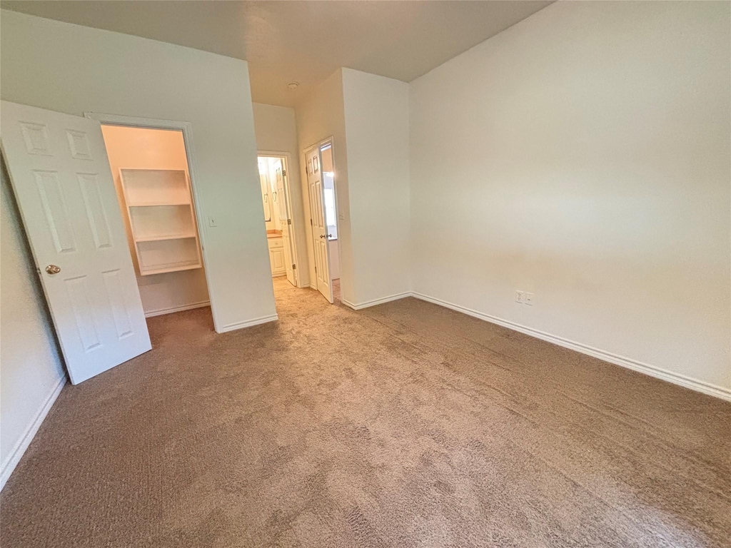 2455 Montgomery Road - Photo 5
