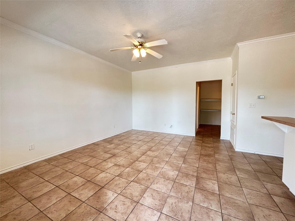 2455 Montgomery Road - Photo 9