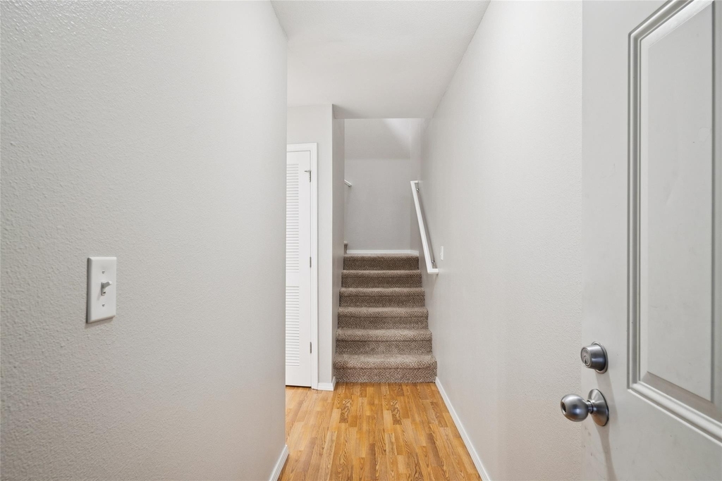 9905 William Jones Circle Unit 2 - Photo 27