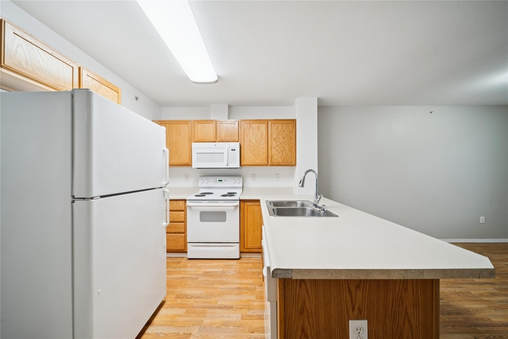 9905 William Jones Circle Unit 2 - Photo 45