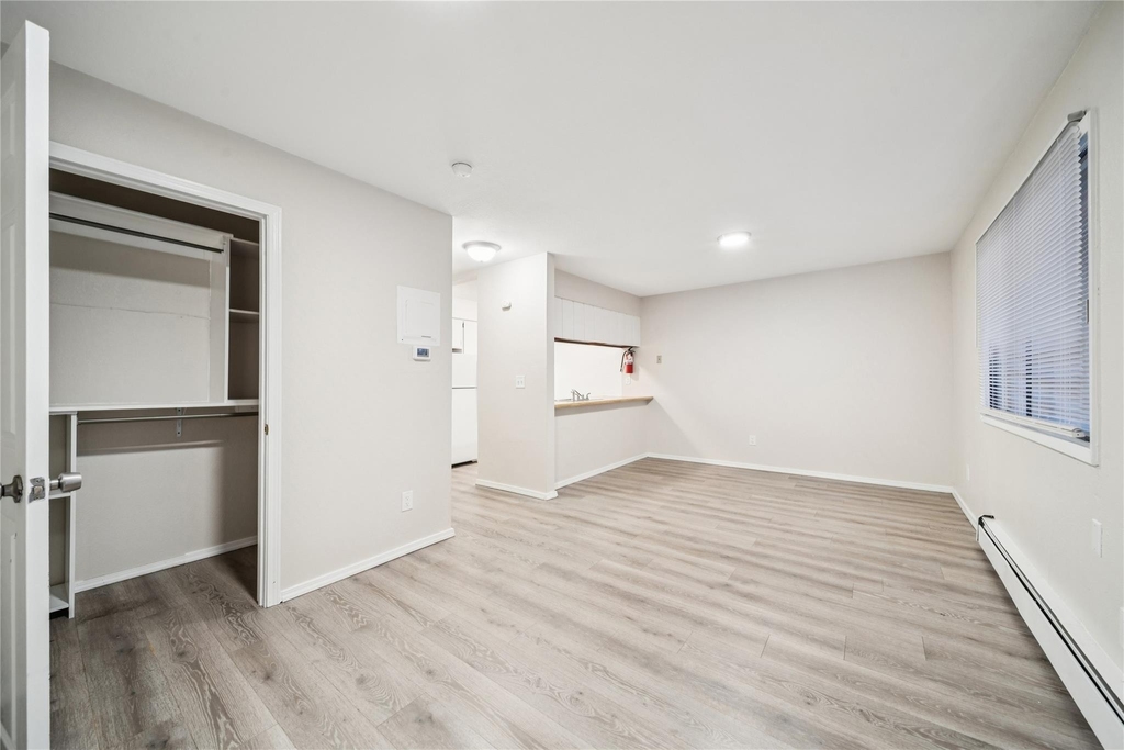 1046 W 26th Ave - Photo 23