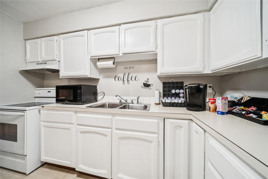 1046 W 26th Ave - Photo 42