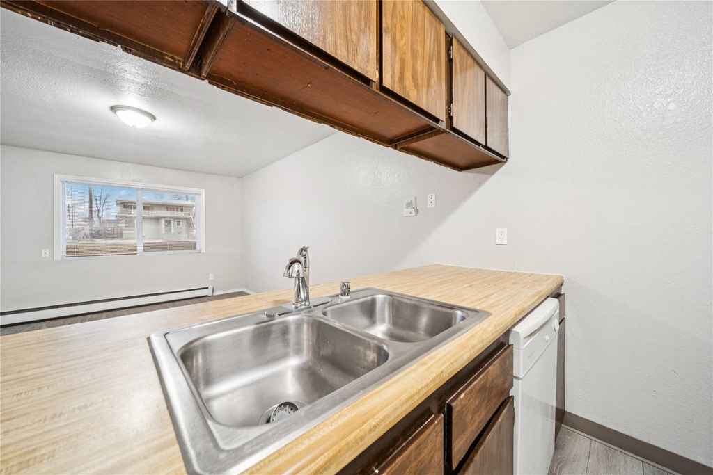 1046 W 26th Ave - Photo 37