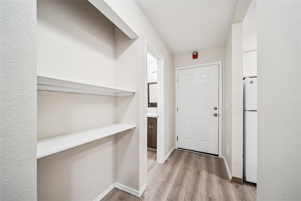 1046 W 26th Ave - Photo 20