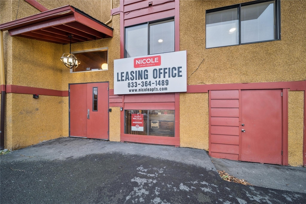 1046 W 26th Ave - Photo 13