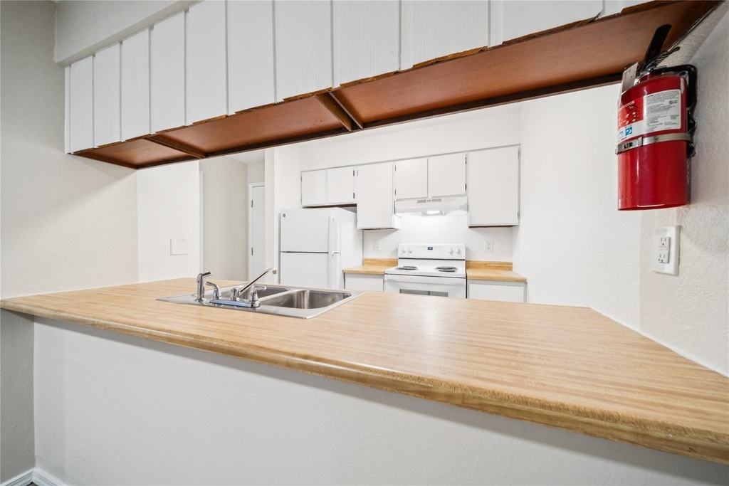 1046 W 26th Ave - Photo 34