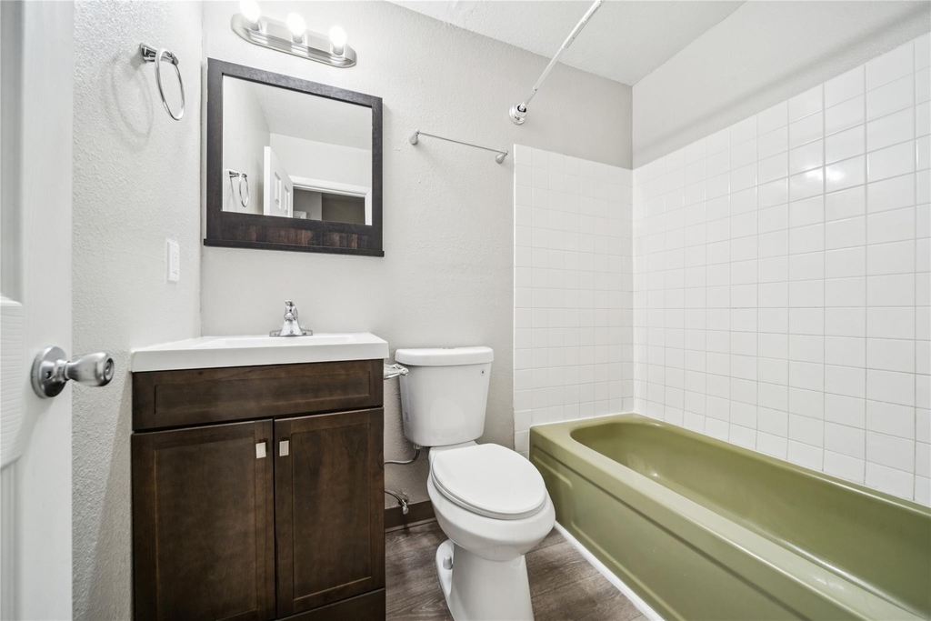 1046 W 26th Ave - Photo 40