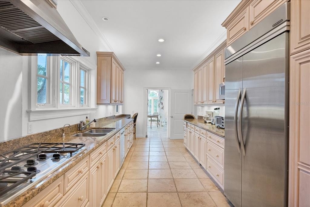 1031 10th Street W - Photo 17