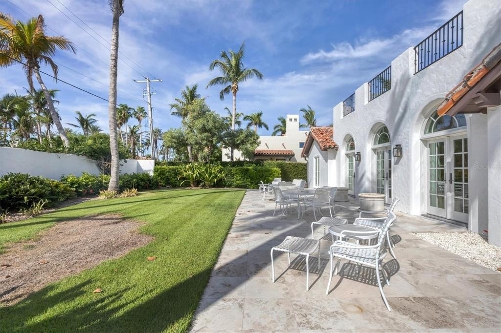 1031 10th Street W - Photo 9