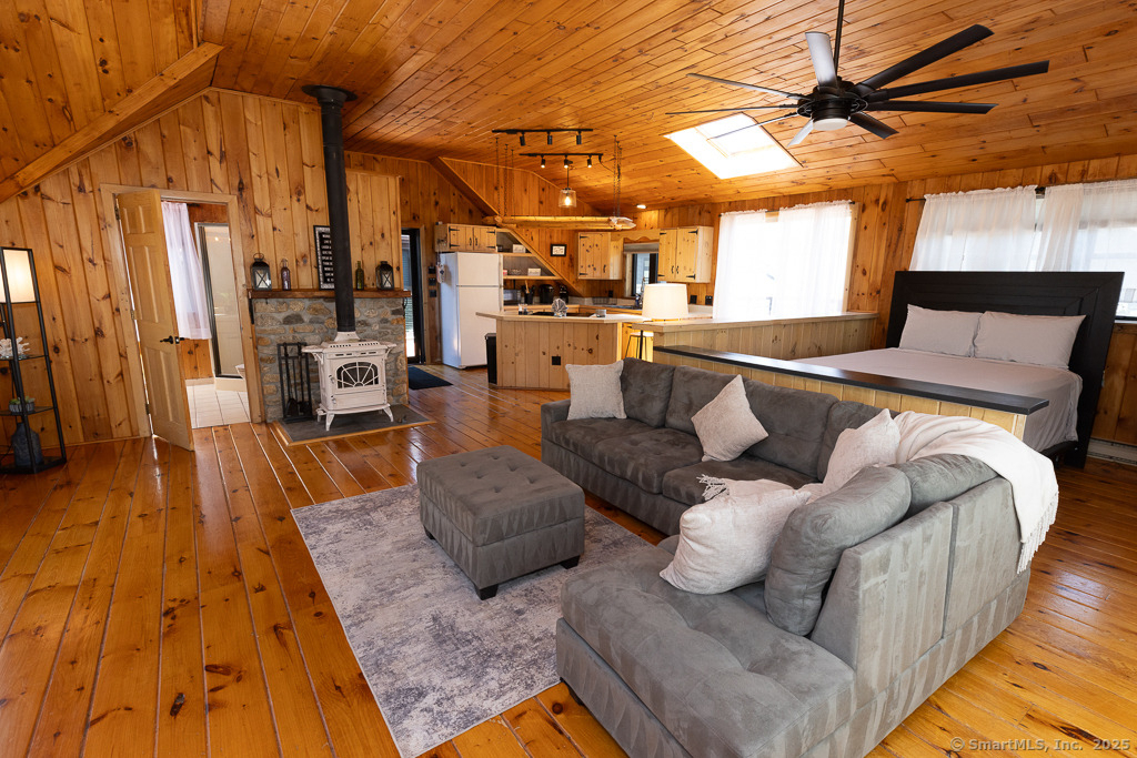 48 Swan Avenue - Photo 12