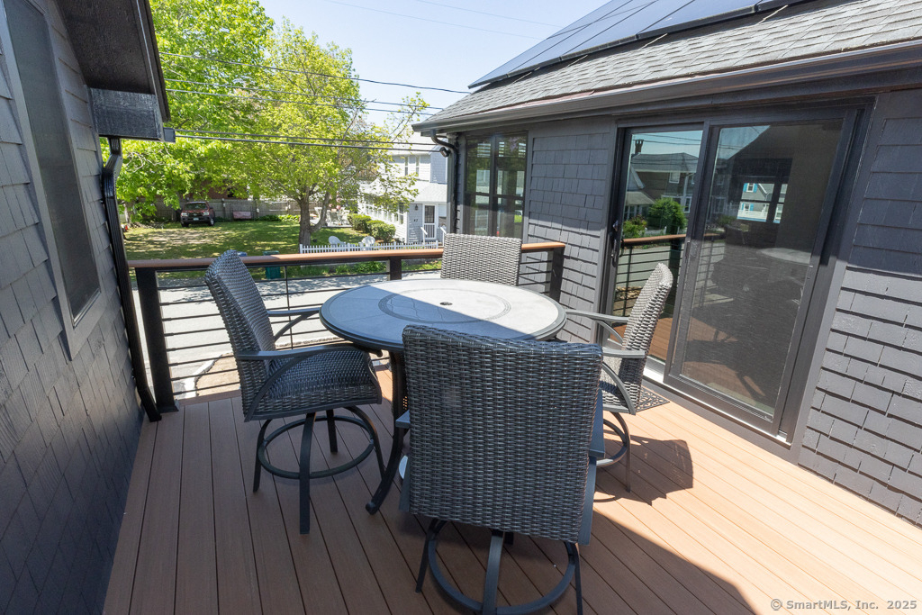 48 Swan Avenue - Photo 2