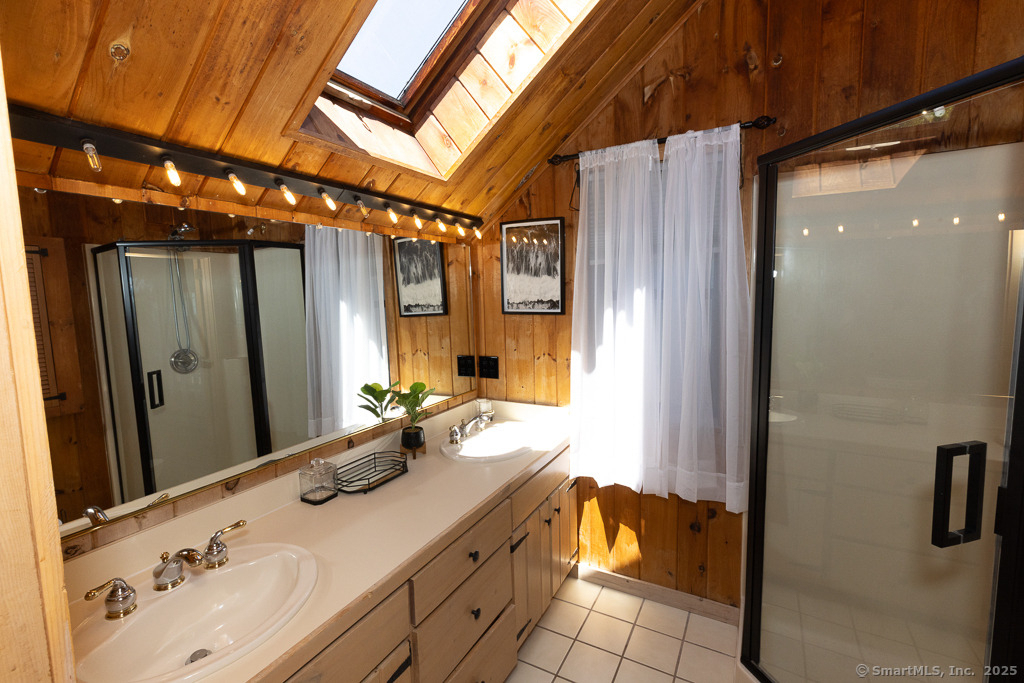 48 Swan Avenue - Photo 19