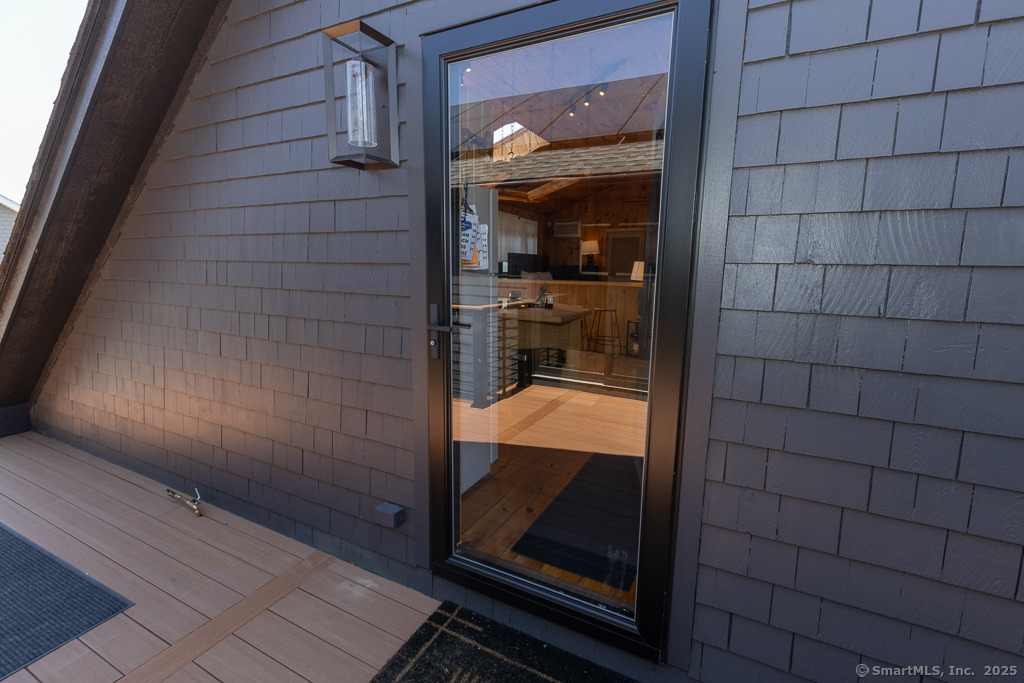 48 Swan Avenue - Photo 4