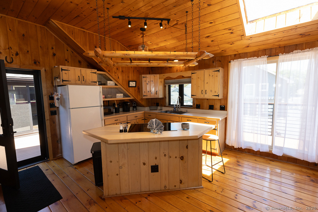 48 Swan Avenue - Photo 11