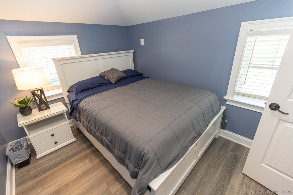 55 Swan Avenue - Photo 20