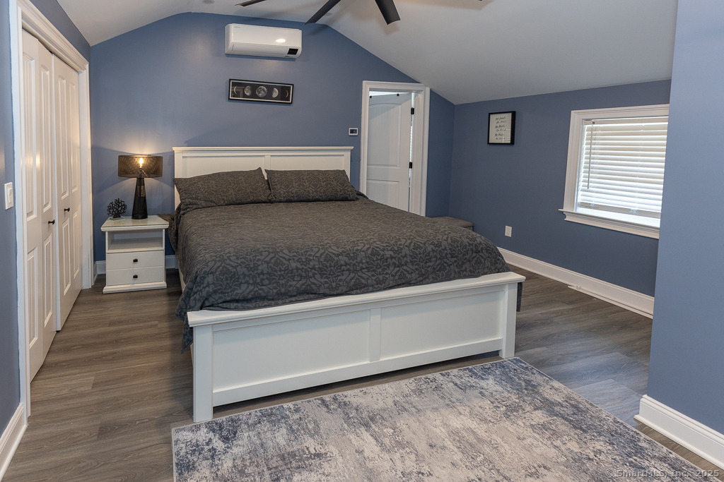55 Swan Avenue - Photo 22