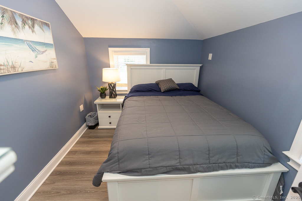 55 Swan Avenue - Photo 19