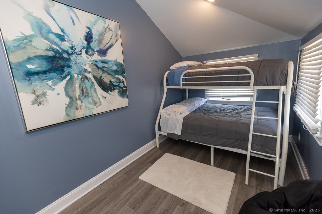 55 Swan Avenue - Photo 27