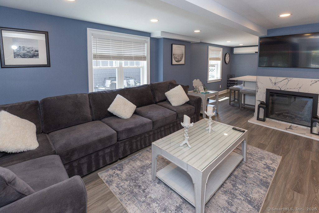 55 Swan Avenue - Photo 6