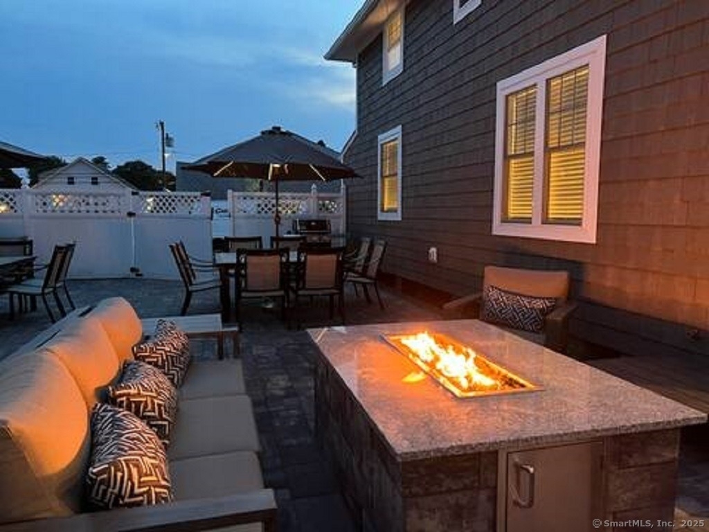 55 Swan Avenue - Photo 36