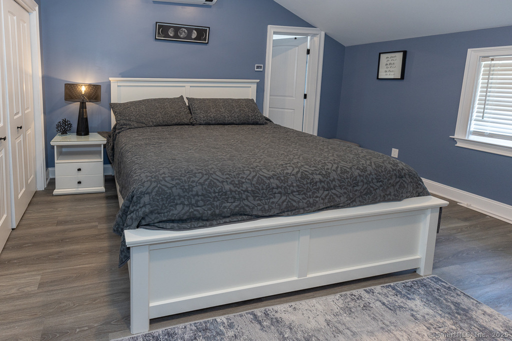 55 Swan Avenue - Photo 23
