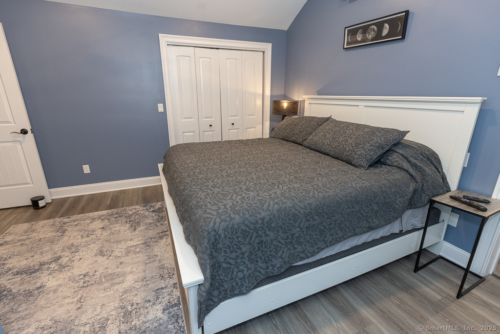 55 Swan Avenue - Photo 25