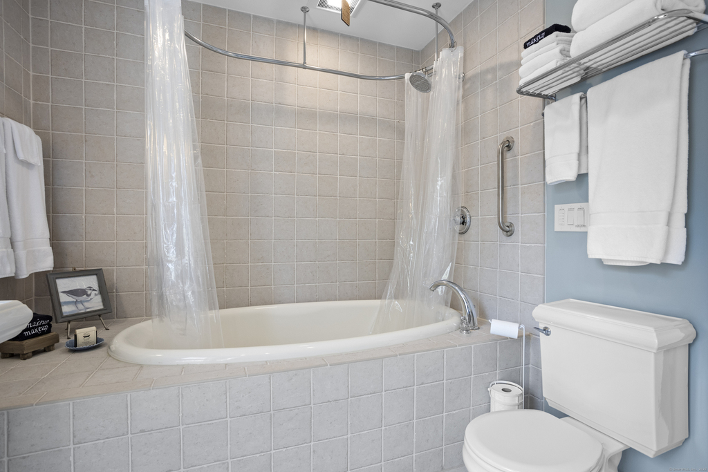 22 School St (mystic) - Photo 18