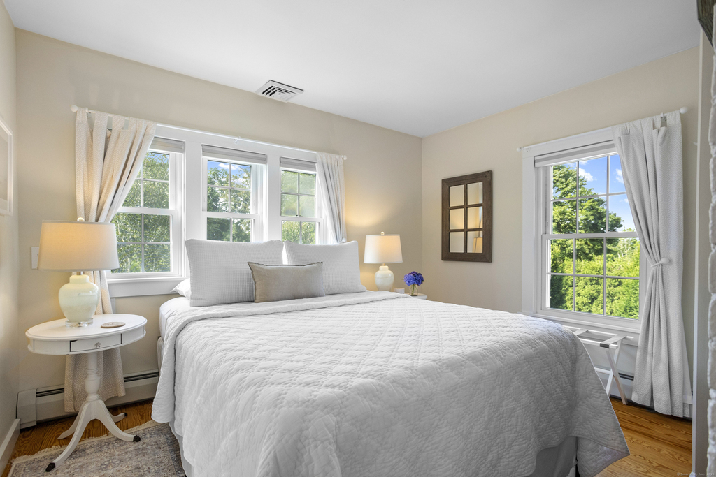 22 School St (mystic) - Photo 31